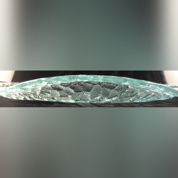 Textured Embedded Glass Charger Serving Dish Platter - Picture 7 of 7